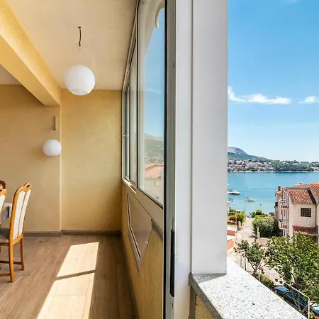Apartments Lacaleta *