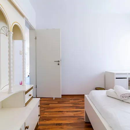 شقة Apartments Lacaleta