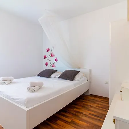 شقة Apartments Lacaleta
